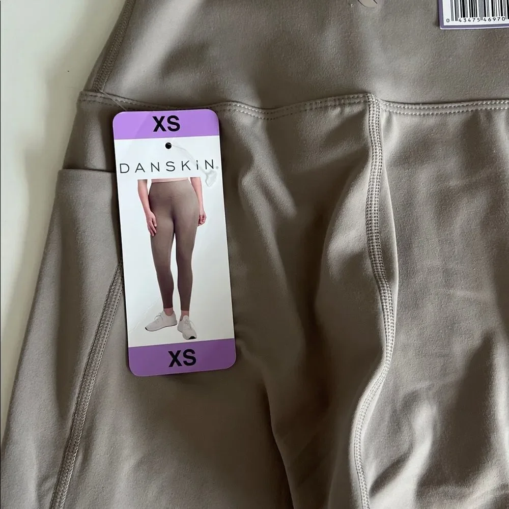 Danskin Women's Lightweight Tight Leggings